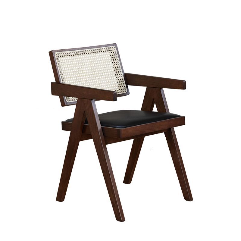 Color madera de nogal [Asiento negro]