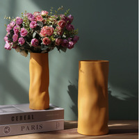 Ensemble de vases en céramique creux de style Japandi, vase circulaire blanc mat minimaliste pour une mise en scène zen de la maison