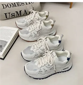 รองเท้ากีฬาสไตล์เรโทรรุ่นใหม่ 026 ทุกแบบ พื้นหนานุ่มพิเศษ สีขาวระบายอากาศได้ดี เหมาะสำหรับการเดินในฤดูร้อน - Product Image 1