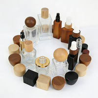 Collection de flacons de parfum personnalisés, formes variées, atomiseur de parfum en verre de luxe avec différents bouchons en bois, cylindres carrés