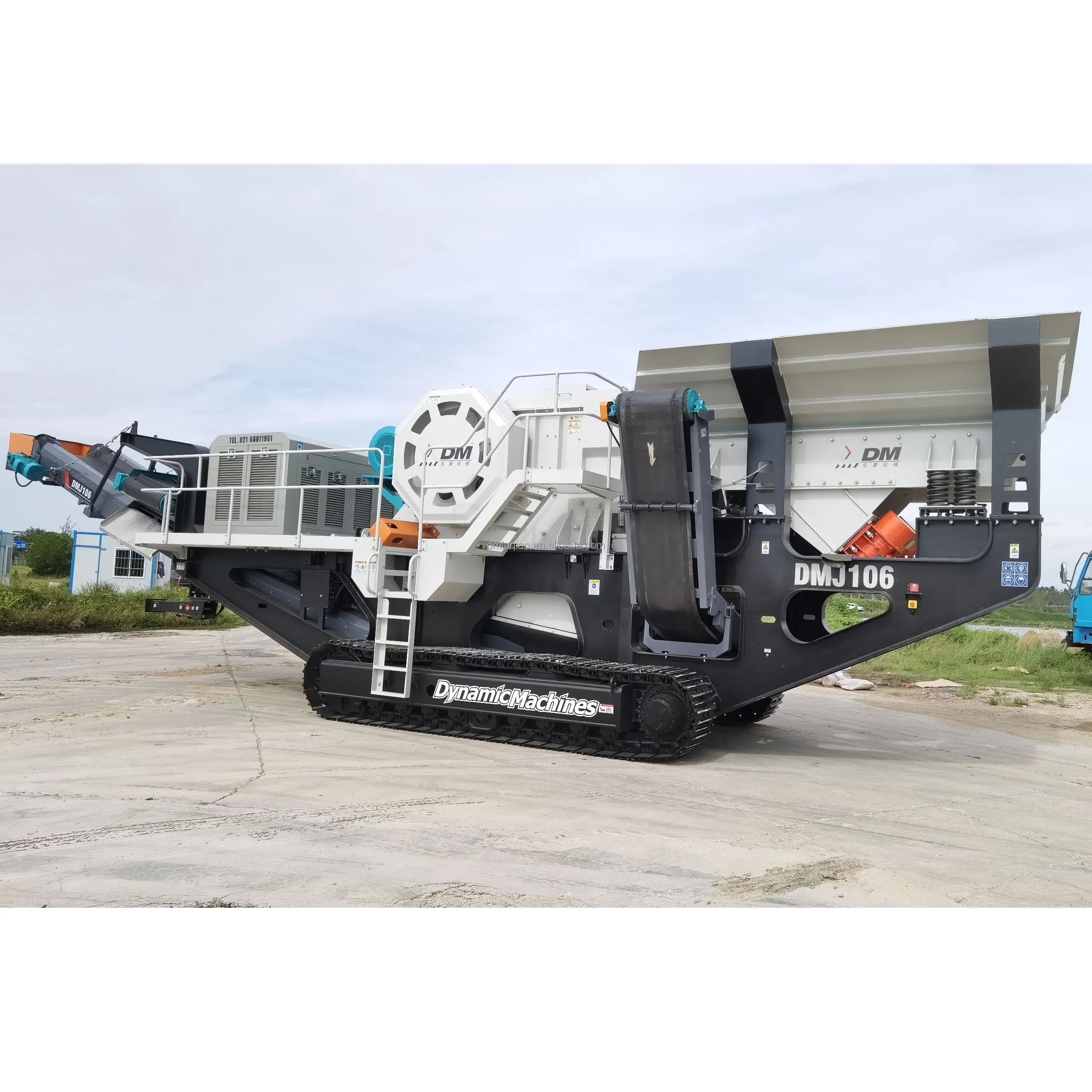 Track mounted mobile jaw crusher/iron ore mobile crushing plant price