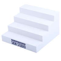 Présentoir d'angle moderne en acrylique personnalisé en usine avec logo sur mesure, support publicitaire auto-adhésif à 4 niveaux pour comptoir de vente au détail