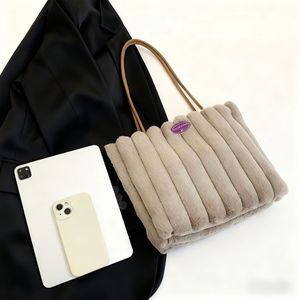 Bolso Tote de Piel Sintética para Mujer, Bolso de Hombro de Felpa Suave, Bolso de Mano Rosa Y2K para Fiestas y Uso Diario - Product Image 6