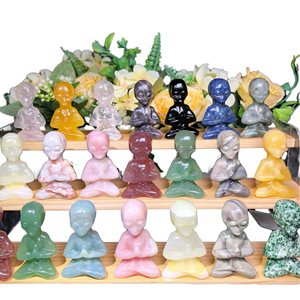 Cabeza de Extraterrestre Grabada en Cristal Natural de Alta Calidad, 5 cm, como Regalo Coleccionable de Arte Infantil - Product Image 1