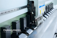 Machine de découpe CNC à rainurage en V haute précision 0,02 mm avec système de contrôle Abel par servomoteur pour rainurage précis de tôles, usage intensif