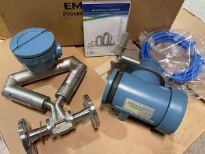 Nuevo Medidor de Flujo Coriolis Emerson Micro Motion Serie G, Transmisor de Flujo de Acero Inoxidable, Precisión del 1.5%, Presión de 1450 Psig, -76F - Product Image 4