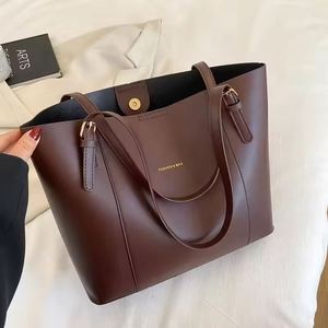 Bolso tote impermeable de gran capacidad para mujer, marca de fábrica 2026. Bolsos tote promocionales para mujer al por mayor. - Product Image 5
