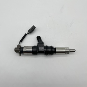 High Quality Diesel Fuel Injector 095000-8620 for 6M60T ME306200 - Product Image 2