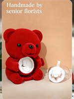 Boîte à bijoux en forme d'ours en peluche rotatif avec rose éternelle et collier avec pendentif en forme de cœur gravé
