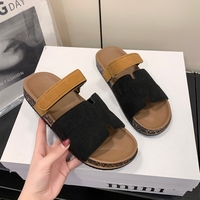 Nouvelle Collection 2026 – Sandales plates décontractées pour femme à bout ouvert, semelle épaisse, légères, couleur unie, tendance mode toutes saisons