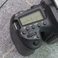 Appareil photo reflex numérique professionnel d'occasion (99 % neuf) 90D 24MP avec enregistrement vidéo HD, objectif inclus