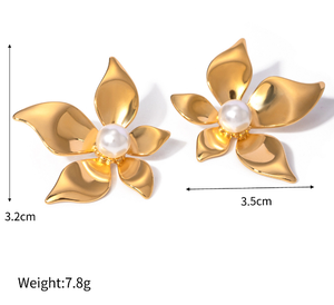 2024 moda takı hiçbiri kararmaz su geçirmez 18k altın paslanmaz çelik altın beyaz inci küpeler çiçek çelik çiçek küpe - Product Image 6