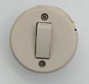 YakI Brand High Quality Standard General Used Electrical Light Switch And Socket Wholesale White Wall Switch Socket OEM Custom