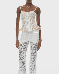 Completo da donna 2 pezzi sexy con pantaloni a vita alta, top a camisola imbottito con pizzo traforato e cinturino in perle, vestibilità slim, personalizzabile con LOGO - Product Image 4