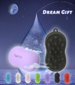 Peine y Cepillo para Bebé de Silicona 100% de Grado Alimenticio Modelo YS 11, Cuidado del Cuero Cabelludo y Masajeador, Color Personalizado - Product Image 3