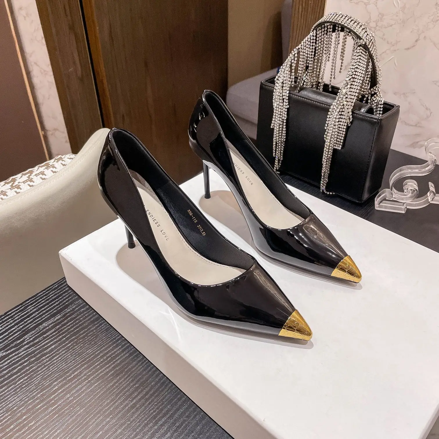 Luxury Close Toe Designer High Quality Sexy 2023 Pencil High Heels Pumps Shoes For Ladies