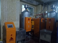 Déshumidificateur industriel vertical en acier inoxydable de haute qualité Hengju 300 kg pour PET/PA/PC/ABS