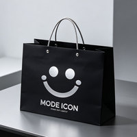 Sac en papier cartonné personnalisé avec logo estampé à chaud, poignée en corde, sac cadeau de luxe pour boutique de cosmétiques