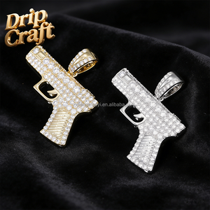 Colgante de Pistola <span class=keywords><strong>Chapado</strong></span> <span class=keywords><strong>en</strong></span> <span class=keywords><strong>Oro</strong></span> Estilo Hip-Hop, Inspirado <span class=keywords><strong>en</strong></span> el Punk, <span class=keywords><strong>Cobre</strong></span> <span class=keywords><strong>Chapado</strong></span> <span class=keywords><strong>en</strong></span> <span class=keywords><strong>Oro</strong></span> con Zirconia, Alta Calidad, Venta al Por Mayor - Product Image 1