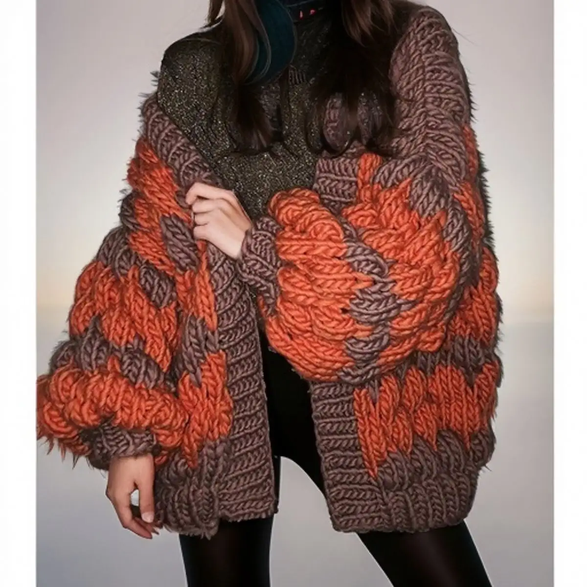 セーターのカスタマイズプラスサイズの花のかぎ針編みのカーディガン服のデザイン特大のセーターニットニットカスタム女性のセーター
