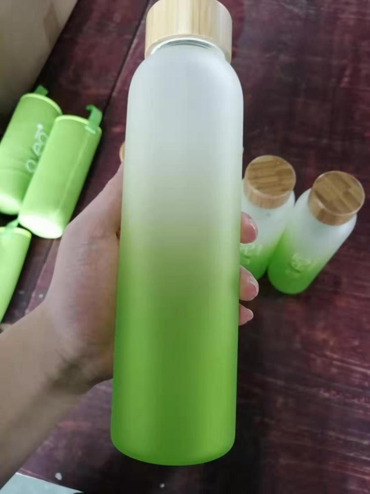 Customized Printed Colored Glass Water Bottle With Neoprene sleeve And Bamboo Lid