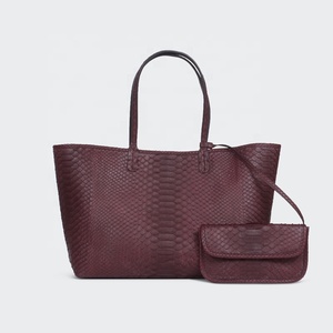 Da sang trọng Tote Túi vượt thời gian thiết kế phong cách rắn Túi <span class=keywords><strong>x</strong></span>ách tay cho phụ nữ tùy chỉnh thực hiện ví kỳ lạ túi da thương hiệu logo - Product Image 3