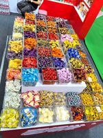 Chocolat en gros, fabrication OEM directe, pièces d'or et billes de chocolat en forme de pastèque, biscuits, garnitures de confiserie à base de noix et de confiture, emballage en vrac