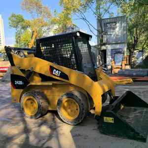 Minicargadora Usada CAT 242B3 de Segunda Mano, Original Caterpillar, en Buen Estado, Bajo Consumo de Combustible, Bajo Mantenimiento - Product Image 5