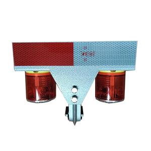 Feu de signalisation solaire Twj-01 à LED double tête, stroboscopique, pour lignes haute tension, répulsif pour oiseaux - Product Image 2