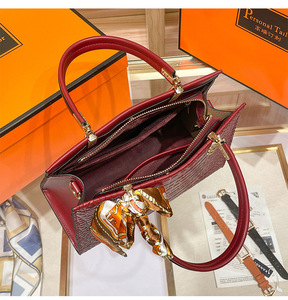 New Fashion Designer Crossbody Bags High Quality PU <b>Leather</b> Shoulder Messenger Bag Casual Totes Luxury Women Handbags and <b>Purses</b> - Product Image 6