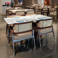 Ensemble de table et de chaises carrées en bois pour restaurant moderne, café, boutique de café de luxe sur mesure J2S