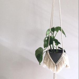 Créations Artisanales BIRDIE : Support de Plante à Franges - Product Image 1