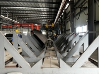 Struktur Baja Pendukung untuk Peralatan Lini Produksi Industri