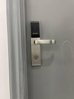 2025 Exclusivo global Sistema de bloqueo de hotel a prueba de agua Software Interruptor antitarjeta Cerradura inteligente para puerta de hotel E3041 Cerradura de hotel RFID