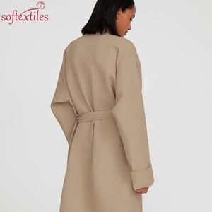 أرواب حمام وافل للجنسين للرجال والنساء للنوم مع شعار تطريز مخصص، روب حمام وافل خفيف الوزن للنساء للفنادق والمنتجعات الصحية - Product Image 3