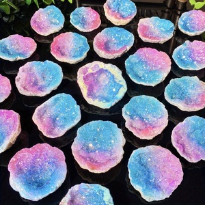 Vente en gros de cristaux de géode marocaine électroplaqués rose-bleu de haute qualité, pour la lithothérapie, tendance mode, objet de collection, souvenir, cadeau - Product Image 5