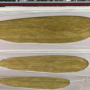 Feuille d'isolation en <span class=keywords><strong>laine</strong></span> <span class=keywords><strong>de</strong></span> <span class=keywords><strong>roche</strong></span> résistante au feu <span class=keywords><strong>de</strong></span> conception moderne revêtement en feuille d'aluminium pour les applications extérieures <span class=keywords><strong>de</strong></span> cuisine <span class=keywords><strong>de</strong></span> chambre à coucher d'entrepôt - Product Image 4