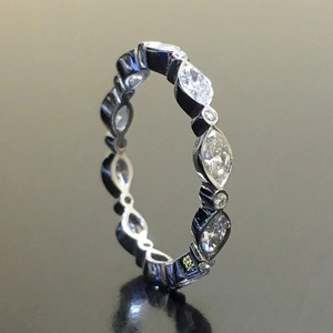 Anello Statement Marquise per Donna, Gioiello da Dito Elegante e Scintillante alla Moda - Product Image 2