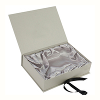 Boîtes à perruques en papier magnétique noir recyclables de qualité supérieure, emballage de luxe en satin pour envoi postal, emballage personnalisé avec logo pour extensions de cheveux