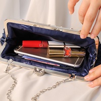 Pochette de soirée plissée avec cadre en strass, fermoir vintage en métal, sac de fête pour femme, sac de mariage avec chaîne