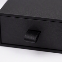 Produttore privato di scatole regalo personalizzate con logo, in cartone nero scorrevole, per collane di lusso, confezioni regalo per gioielli.