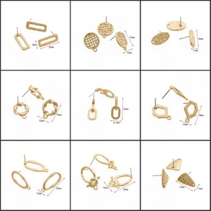Fabrication sur mesure de pièces en tôle métallique par pliage et soudage de précision, traitement de la tôle en laiton, acier inoxydable, aluminium - Product Image 6