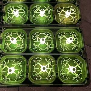 MMC Merk Promoties LED Drone Handelsbeurs Licht Drone Show Lichtsysteem Kit <span class=keywords><strong>100</strong></span> Drones voor Verlichting - Product Image 6