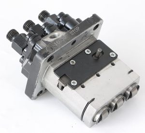 Pompe à injection de carburant 16030-51013 16030-51010 16030-51012 1G872-51012 1G872-51010 pour Kubota série 05 D905 D1005 D1105 D1305 - Product Image 1