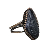 Bague artisanale en tourmaline noire brute à motif floral, bronze doré vintage, bijou de doigt pour femme, accessoire artisanal