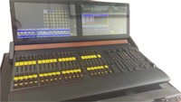 Avec flight case Contrôleur d'éclairage de scène professionnel ma I5 ou I7 CPU MA2 cheval noir console dmx