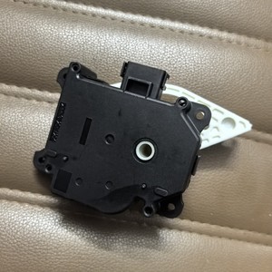 Actuador del Motor del Calefactor Jinxing World 79140-SHJ-A01 para Honda Acura MDX, Control de Temperatura - Product Image 2
