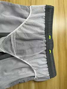 カスタム二層メッシュスポーツランニングショーツクイックドライジムワークアウトウェアポケットカジュアルミッドソリッドビーチショーツ膝丈 - Product Image 6