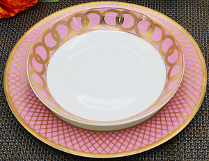 Juego de vajilla de porcelana china de hueso rosa de 3 piezas con borde dorado Diseño clásico <span class=keywords><strong>Girlhood</strong></span> Dream Dishes para niñas - Product Image 2