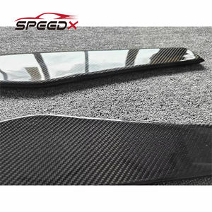 Jupe latérale avant en carbone pour <span class=keywords><strong>Porsche</strong></span> <span class=keywords><strong>981</strong></span> <span class=keywords><strong>Cayman</strong></span> & Boxster Kit de carrosserie <span class=keywords><strong>981</strong></span> Jupe latérale style Cmst en fibre de carbone - Product Image 3